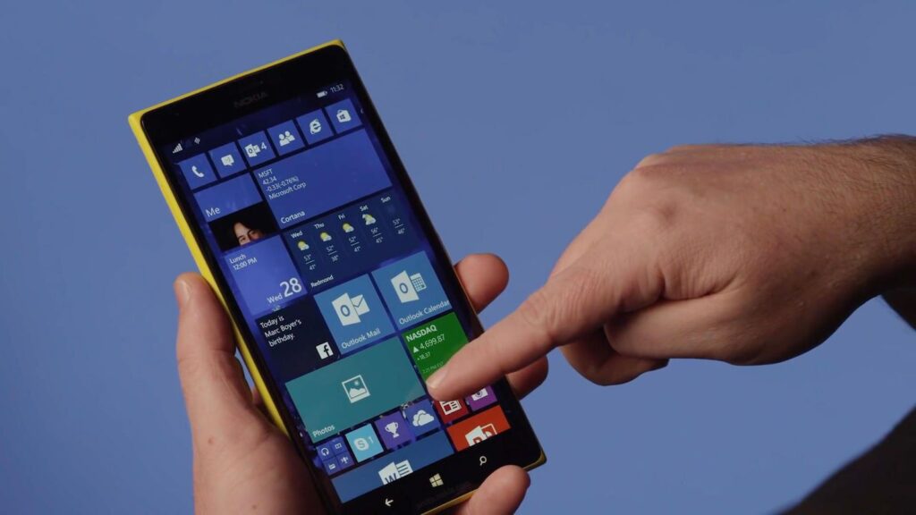 windows-10-phone-still
